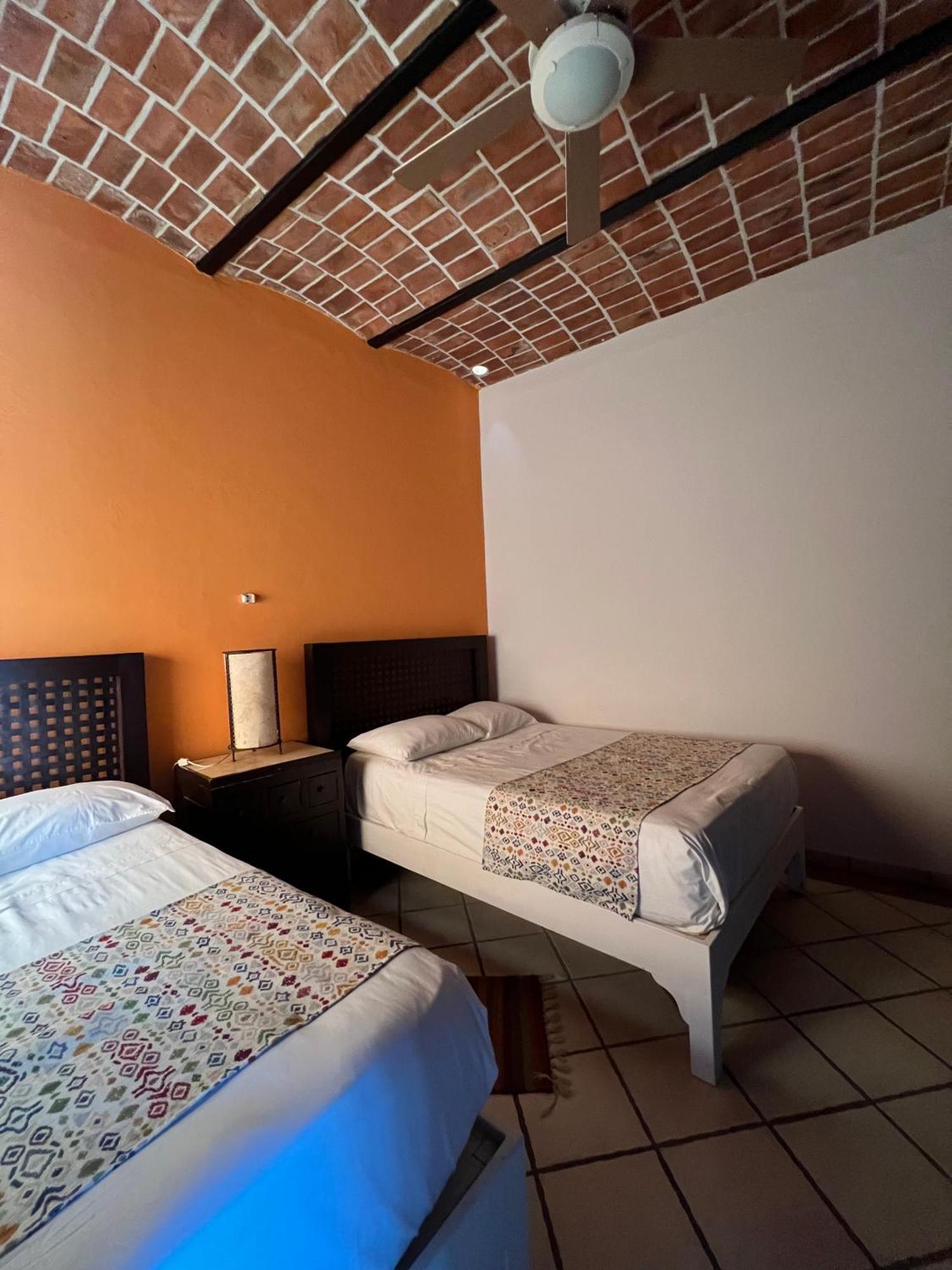 Mama Chuy Hotel & Villas San Juan Cosalá Exteriör bild