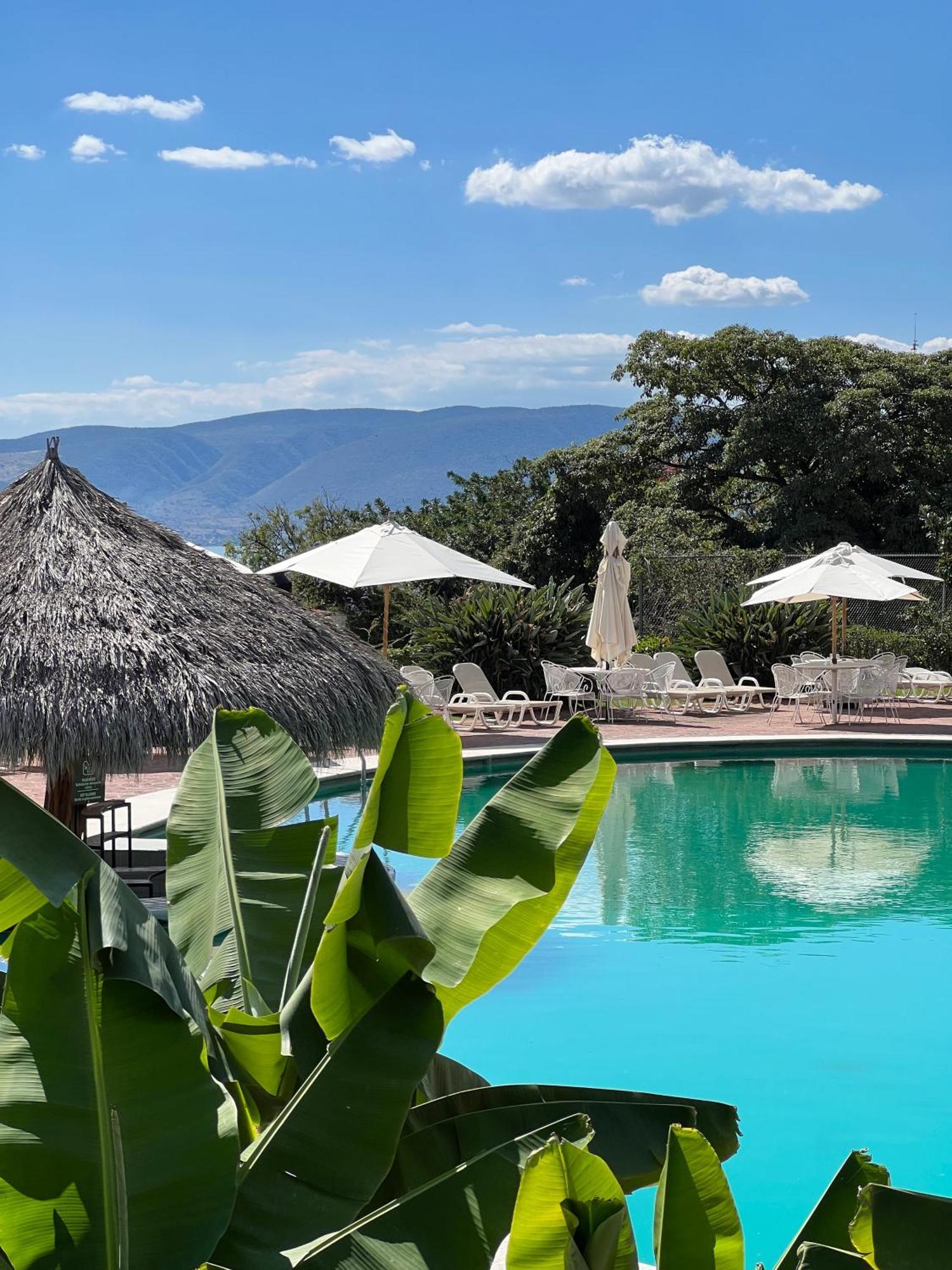 Mama Chuy Hotel & Villas San Juan Cosalá Exteriör bild